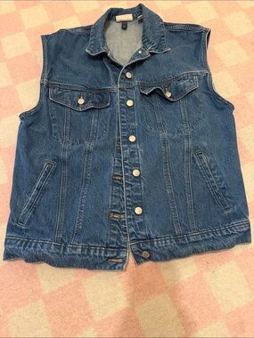 Universal Thread Blue Denim Sleeveless Jacket